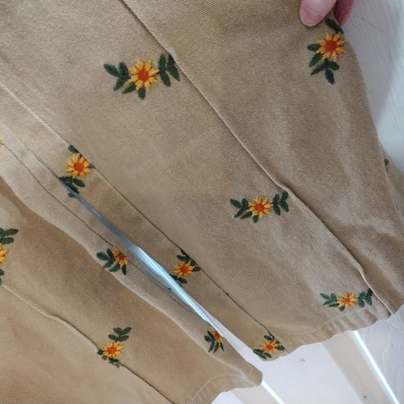 Cider Beige Floral Embroidered Wide-Leg Jumpsuit - Picture 5 of 13
